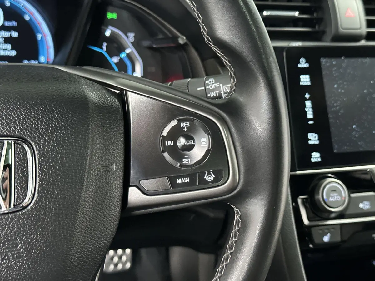 1.0 i-VTEC Executive Leder | Pano | Navi