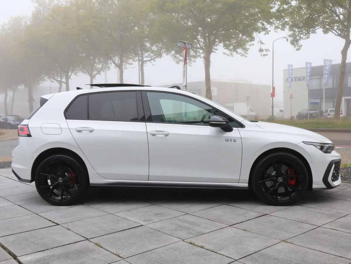 GTE 1.5 eHybrid 272PK | Panodak | Leer | Black Style | Garantie 2030 | Head-up | Stoel Ventilatie | Memory | 18"Inch |
