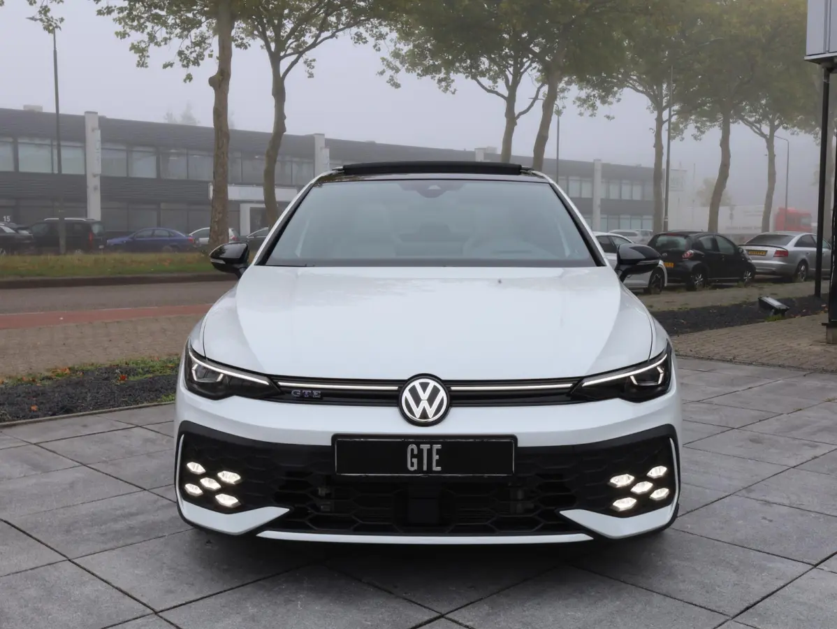 GTE 1.5 eHybrid 272PK | Panodak | Leer | Black Style | Garantie 2030 | Head-up | Stoel Ventilatie | Memory | 18"Inch |