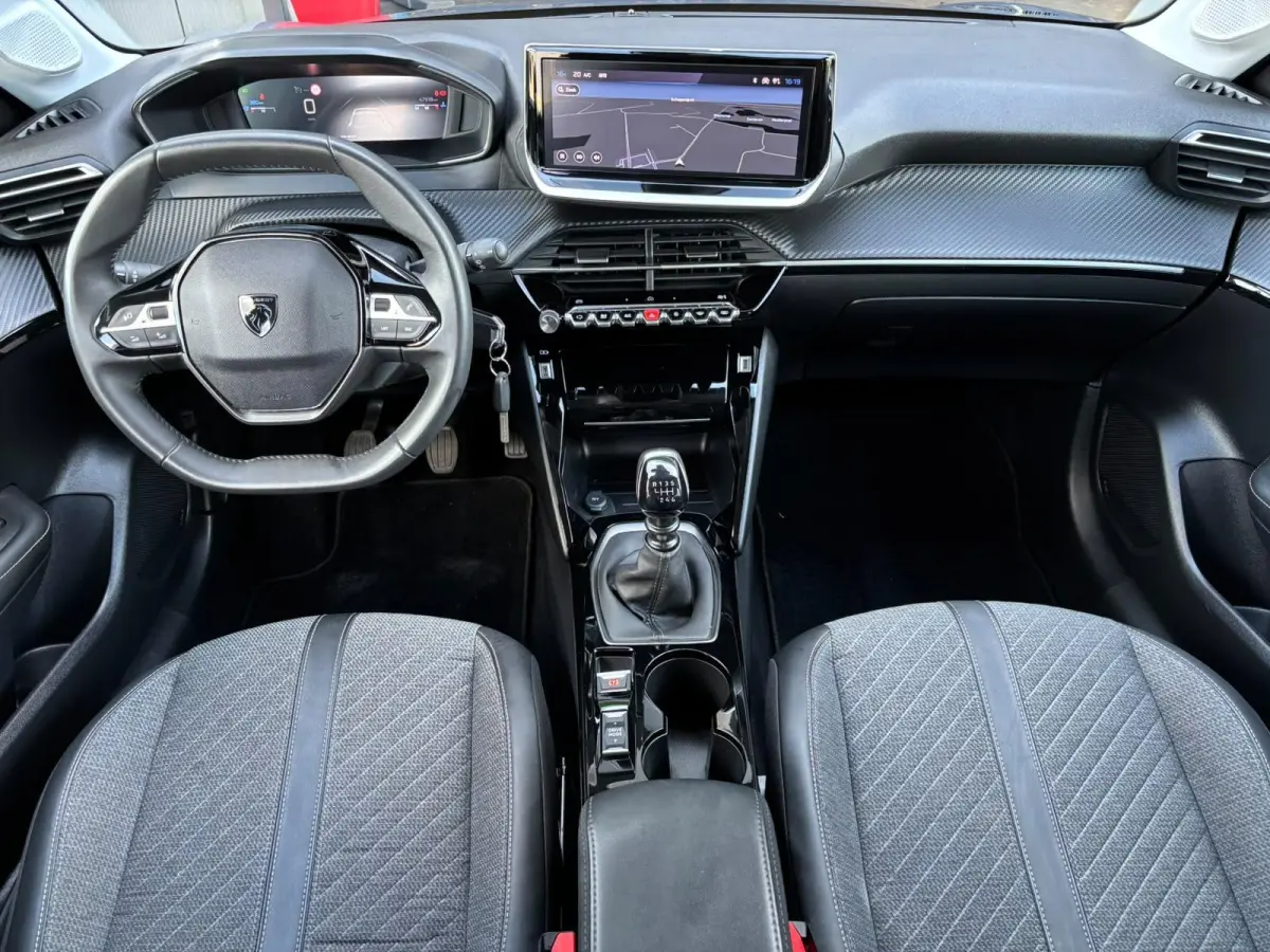 1.2 100 Allure | CARPLAY | CAMERA | CLIMATE CONTROL | CRUISE CONTROL | DIGI DASHBOARD |