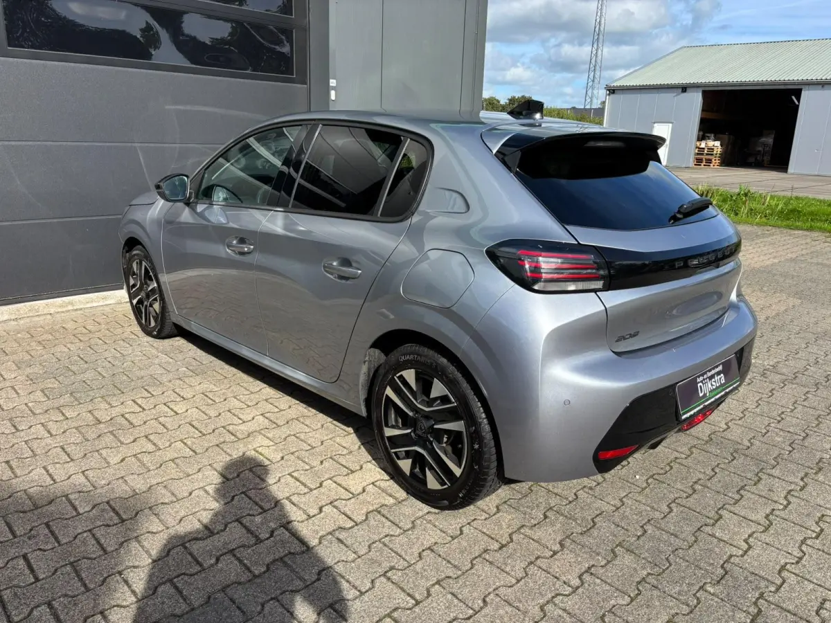 1.2 100 Allure | CARPLAY | CAMERA | CLIMATE CONTROL | CRUISE CONTROL | DIGI DASHBOARD |