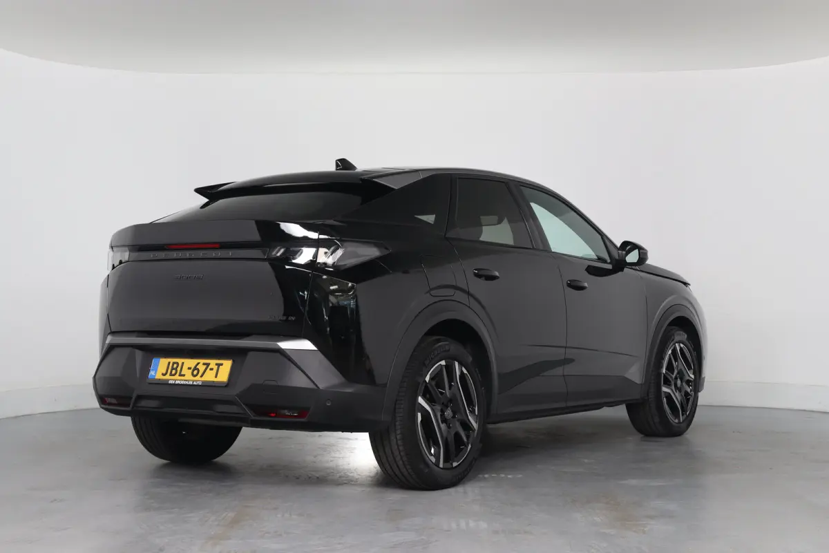 1.6 plug-in Hybrid 195 Allure | Dealer Onderhouden! | 360 Camera | Clima | Navi | Cruise Adaptive | LED | 19'' Lichtmetalen Velgen | DAB | Sfeerverlichting | Keyless