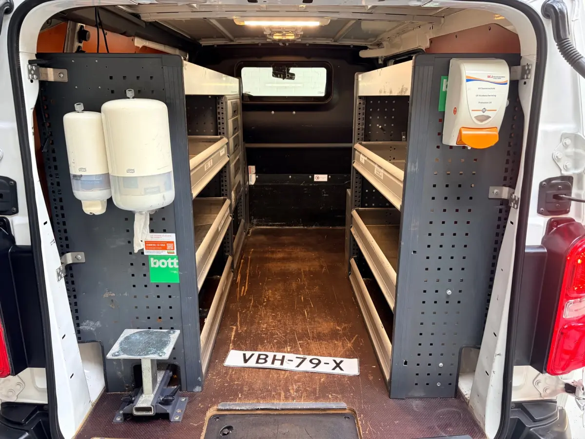 Citroen Jumpy Servicewagen 1.5 BlueHDI 100 M Club euro6 L2H1 V230 omvormer BOTT inrichting Trekhaak, RIJKLAARPRIJS!