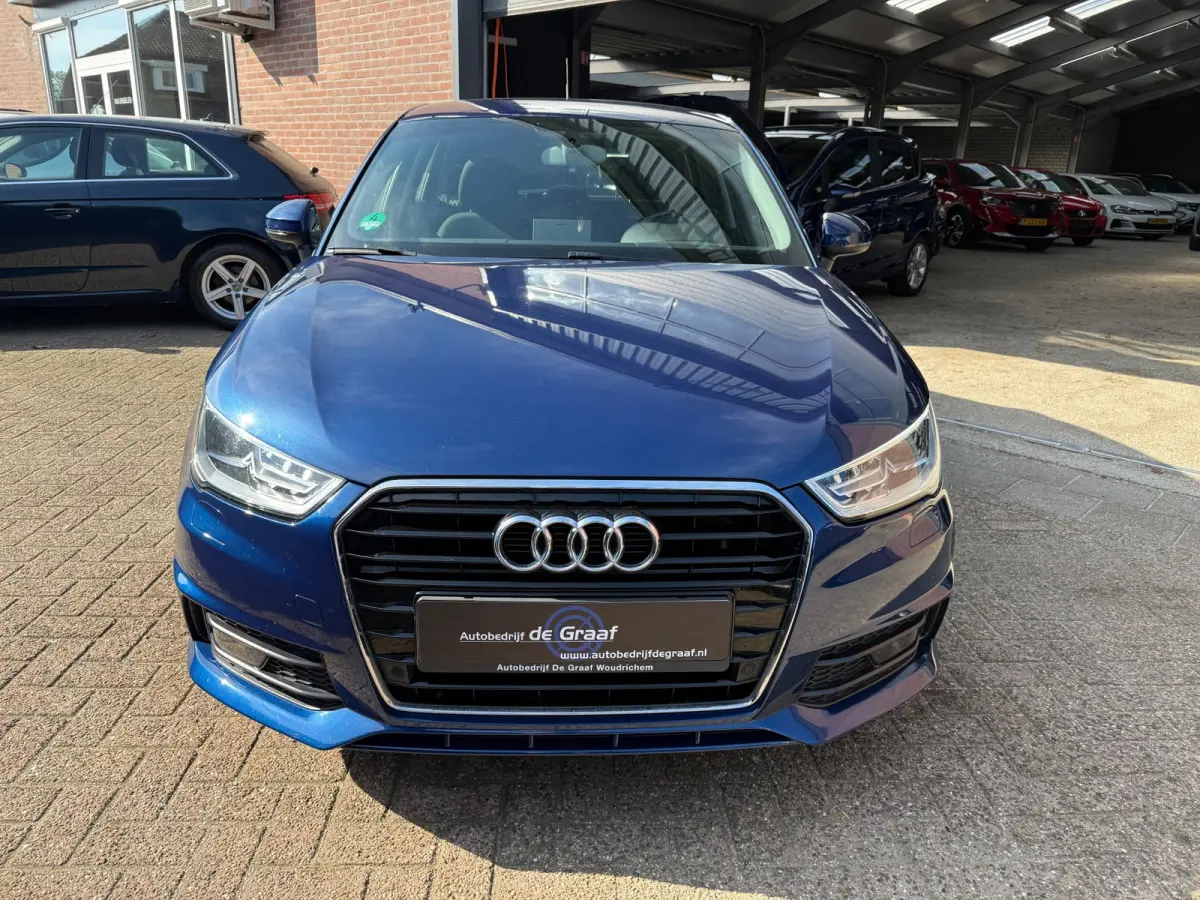 1.0 TFSI S-TRONIC S-LINE|CRUISE/NAVI/PDC/LED