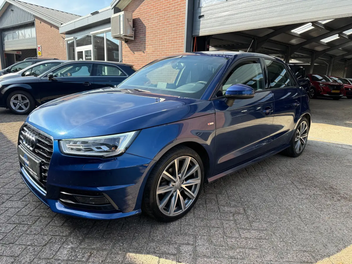 1.0 TFSI S-TRONIC S-LINE|CRUISE/NAVI/PDC/LED