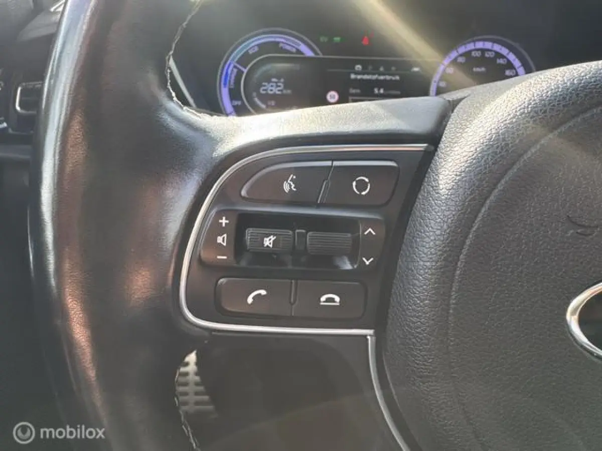 1.6 GDi Hybrid DynamicPlusLine , Navigatie, + Camera achter , Stoel & Stuur verwarming , Lane assist , Brake assist , Dode hoek detectie 18 inch velgen & 4 seizoenen banden , Door ons nieuw 