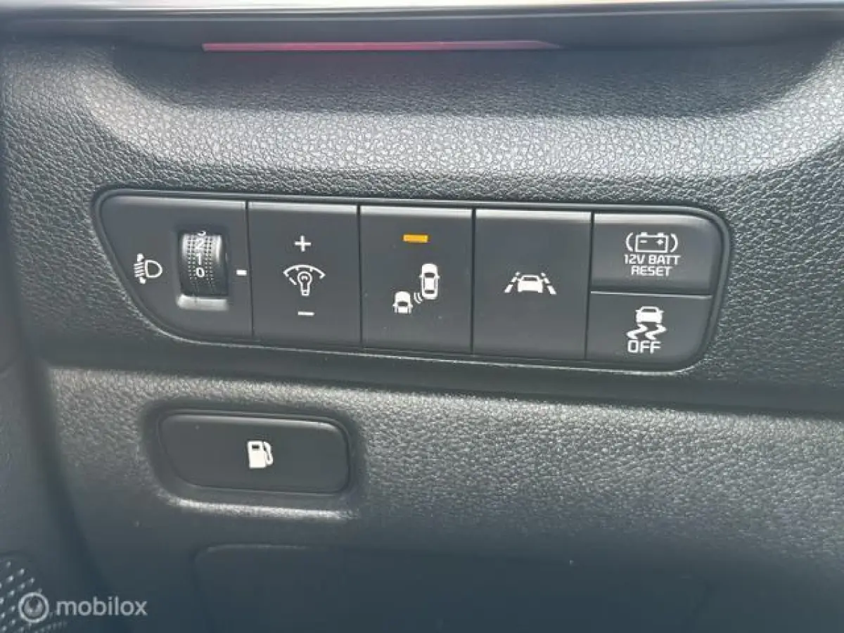 1.6 GDi Hybrid DynamicPlusLine , Navigatie, + Camera achter , Stoel & Stuur verwarming , Lane assist , Brake assist , Dode hoek detectie 18 inch velgen & 4 seizoenen banden , Door ons nieuw 