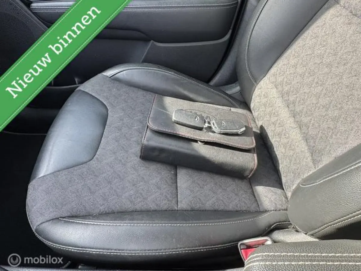 1.6 GDi Hybrid DynamicPlusLine , Navigatie, + Camera achter , Stoel & Stuur verwarming , Lane assist , Brake assist , Dode hoek detectie 18 inch velgen & 4 seizoenen banden , Door ons nieuw 