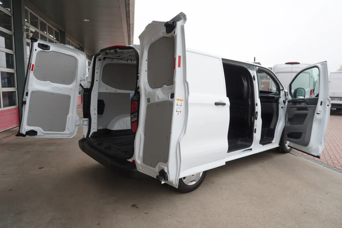 280S 2.0 TDCI 136PK L1H1 Trend Automaat nr. V057 | Airco | Cruise | Camera | Apple CP-Android auto