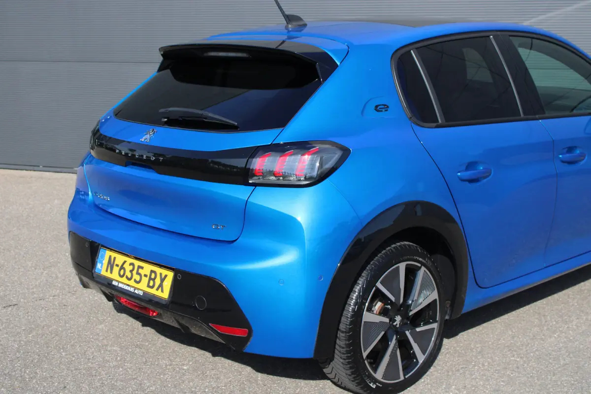 EV GT 350 50 kWh | Fase 3 laden | SOH 92,56% | All season | Panoramadak | Navigatie | Camera | Apple carplay | NL auto |