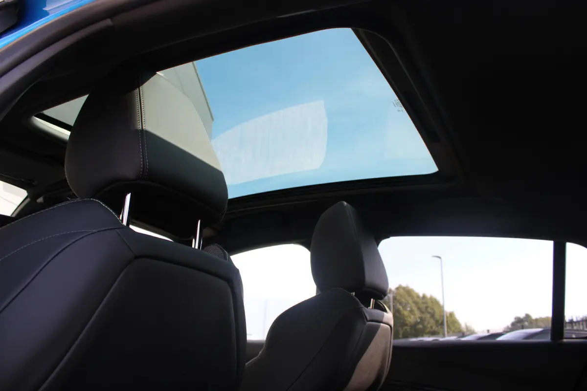 EV GT 350 50 kWh | Fase 3 laden | SOH 92,56% | All season | Panoramadak | Navigatie | Camera | Apple carplay | NL auto |