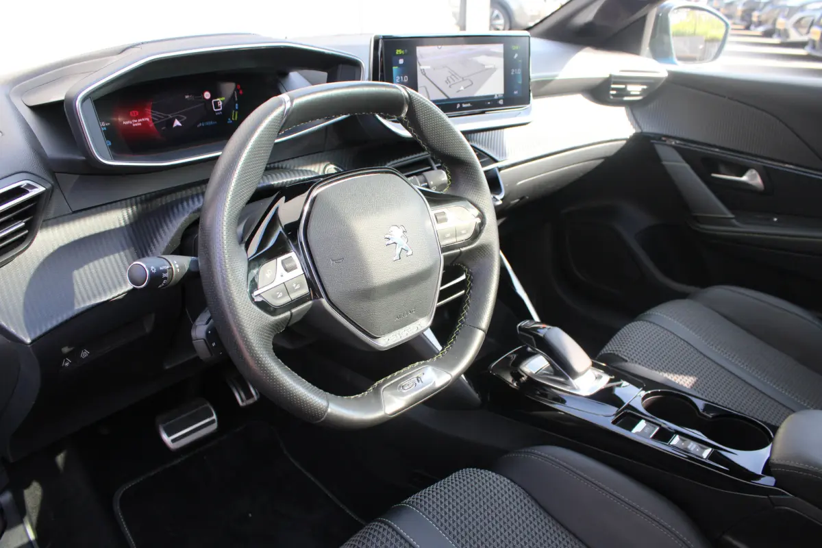 EV GT 350 50 kWh | Fase 3 laden | SOH 92,56% | All season | Panoramadak | Navigatie | Camera | Apple carplay | NL auto |