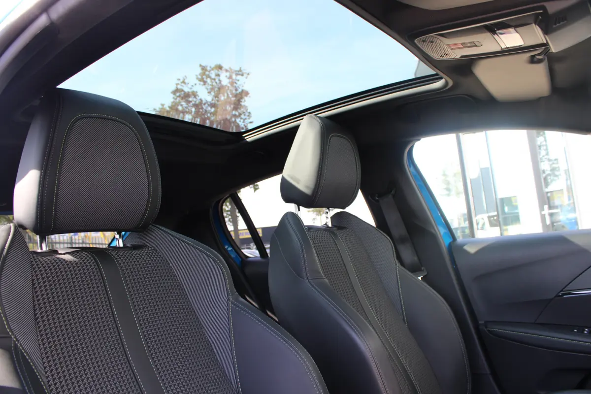 EV GT 350 50 kWh | Fase 3 laden | SOH 92,56% | All season | Panoramadak | Navigatie | Camera | Apple carplay | NL auto |