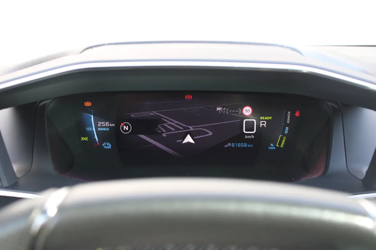 EV GT 350 50 kWh | Fase 3 laden | SOH 92,56% | All season | Panoramadak | Navigatie | Camera | Apple carplay | NL auto |