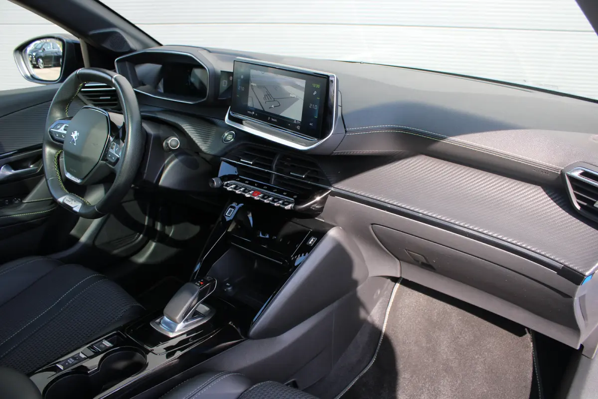 EV GT 350 50 kWh | Fase 3 laden | SOH 92,56% | All season | Panoramadak | Navigatie | Camera | Apple carplay | NL auto |