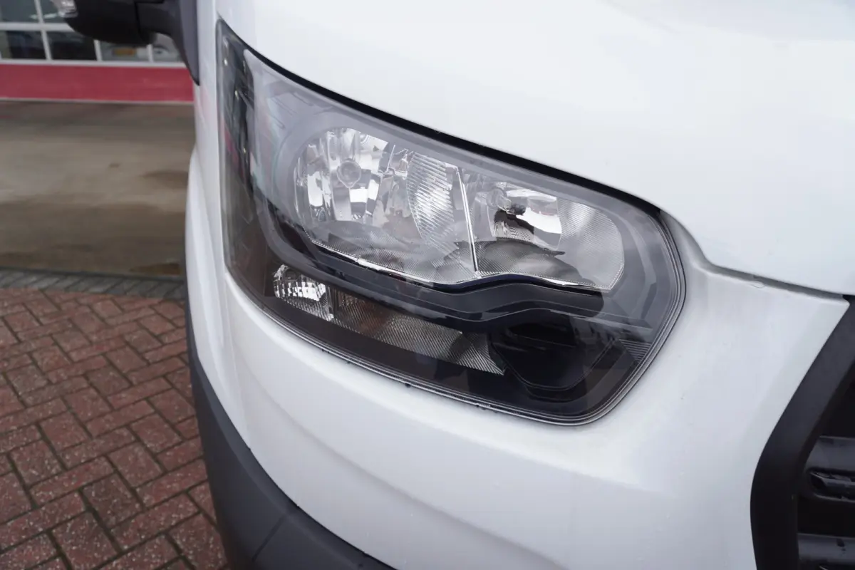 350 2.0 TDCI 130PK L3H2 Trend Nr. V137 | Airco | Cruise | Trekhaak | Apple cp-Android auto