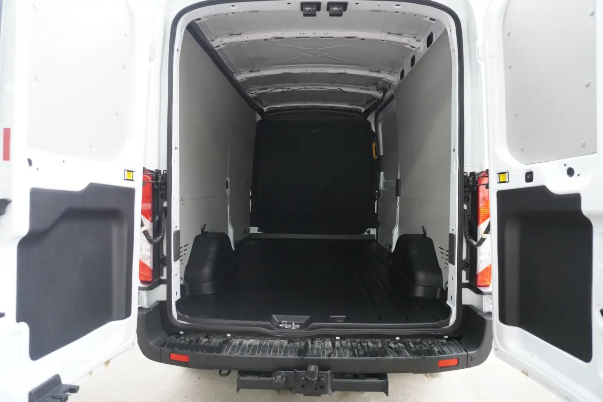350 2.0 TDCI 130PK L3H2 Trend Nr. V137 | Airco | Cruise | Trekhaak | Apple cp-Android auto