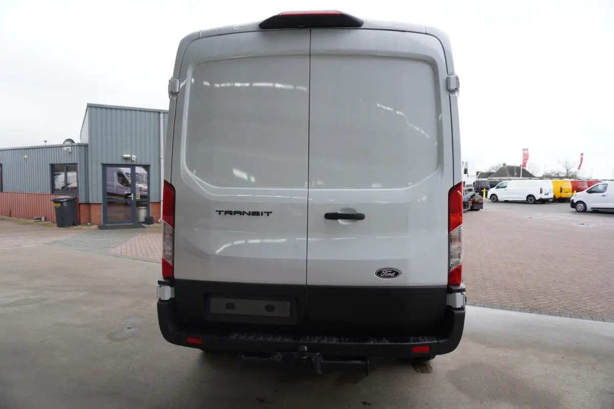 350 2.0 TDCI 130PK L3H2 Trend Nr. V137 | Airco | Cruise | Trekhaak | Apple cp-Android auto