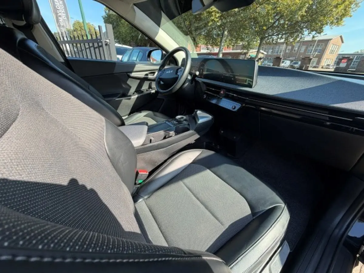 Plus 77.4 kWh Trekhaak Navi Keyless LED Nieuwstaat!!