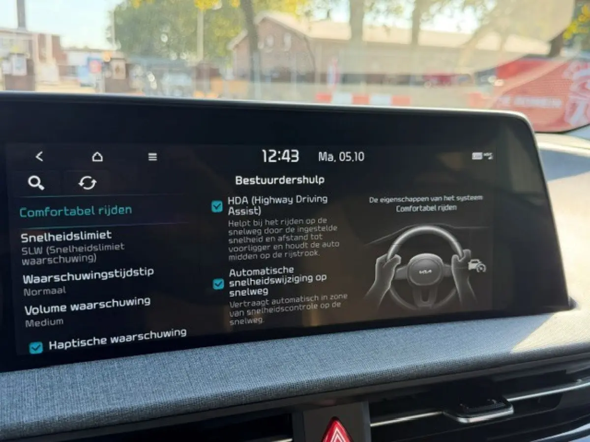 Plus 77.4 kWh Trekhaak Navi Keyless LED Nieuwstaat!!