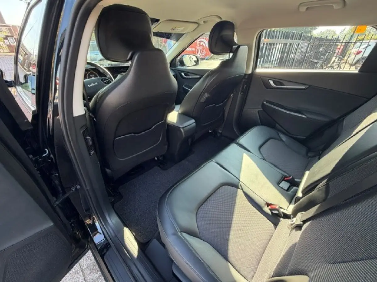 Plus 77.4 kWh Trekhaak Navi Keyless LED Nieuwstaat!!