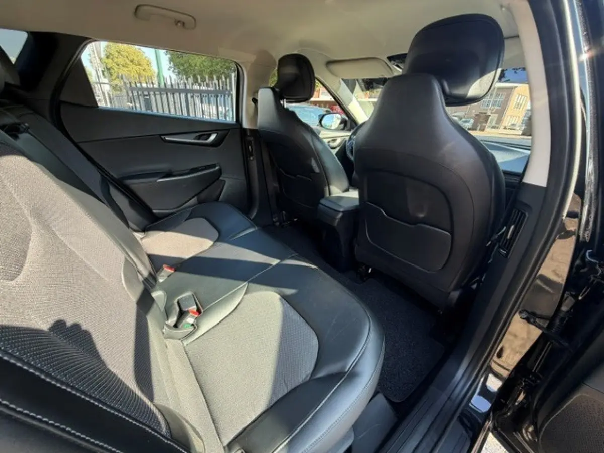 Plus 77.4 kWh Trekhaak Navi Keyless LED Nieuwstaat!!