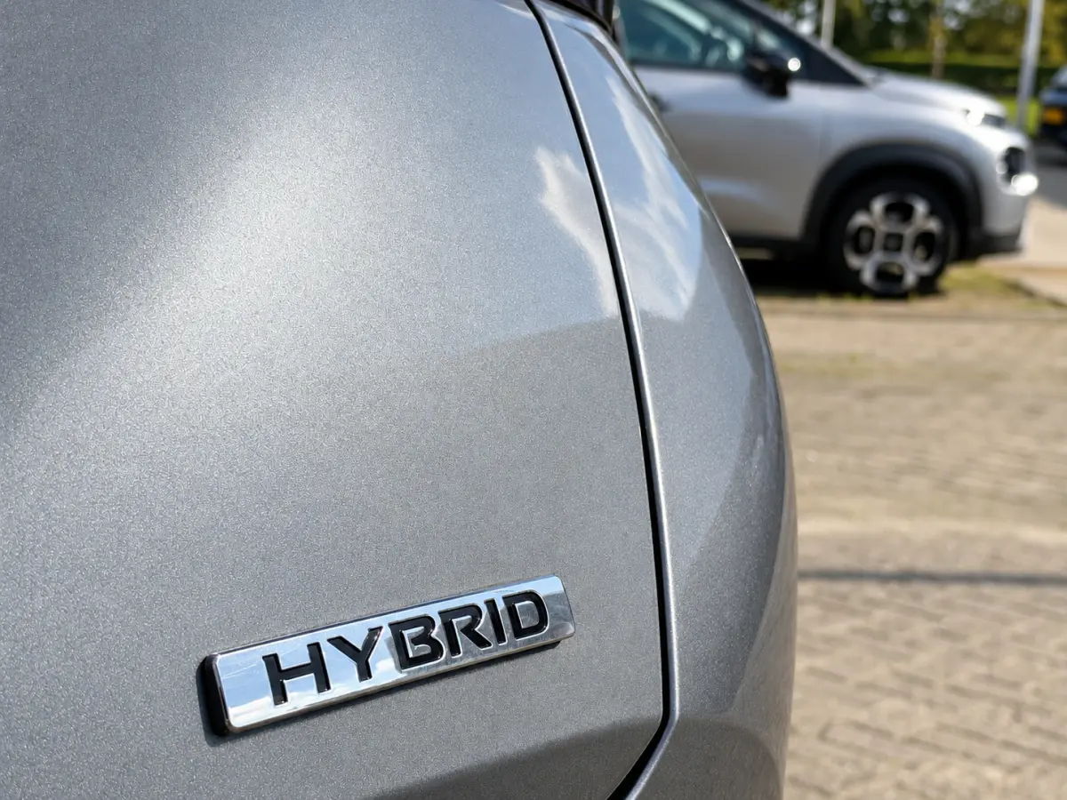 1.6 Hybrid N-Connecta Automaat | Apple Carplay/Android | Cruise control | Navi | Led | Parkeersens