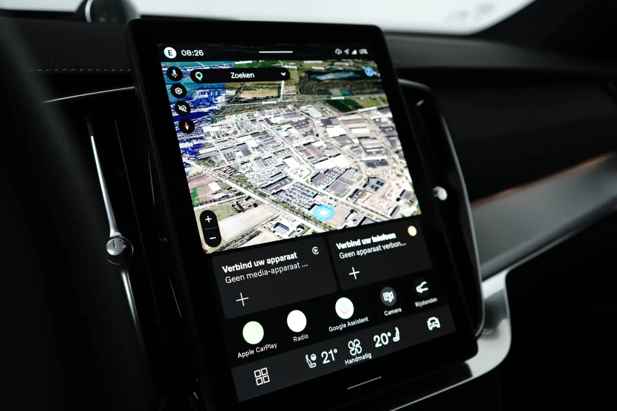 2.0 T8 Plug-in hybrid AWD Ultra Black Edition | Luchtvering | Trekhaak | Bowers&Wilkins | Massage/ventilatie | 22" Velgen
