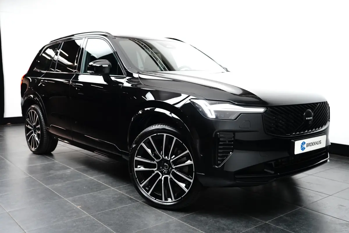 2.0 T8 Plug-in hybrid AWD Ultra Black Edition | Luchtvering | Trekhaak | Bowers&Wilkins | Massage/ventilatie | 22" Velgen