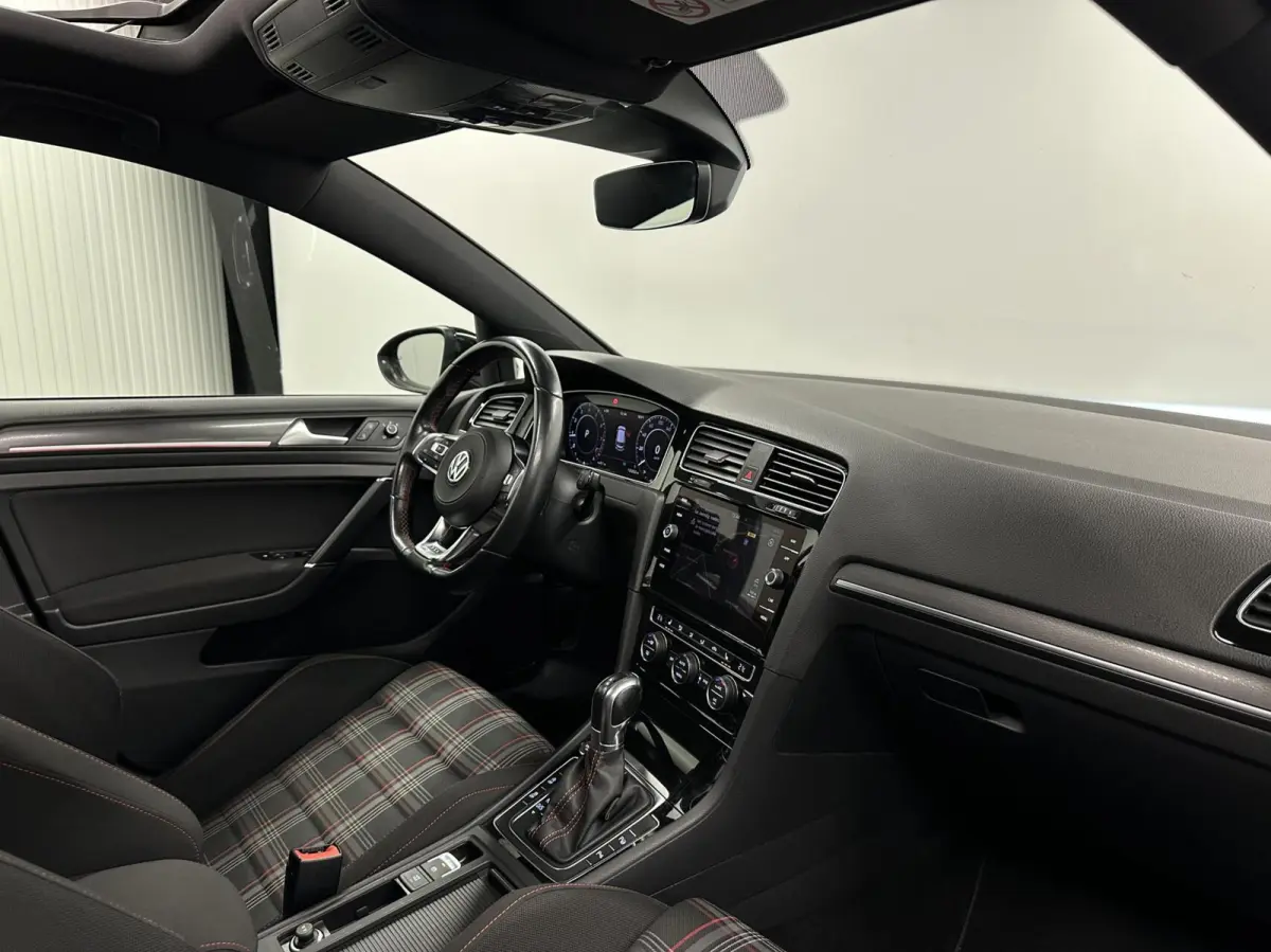2.0 TSI 7.5 GTI PANO CARPLAY NAVI TREKHAAK.