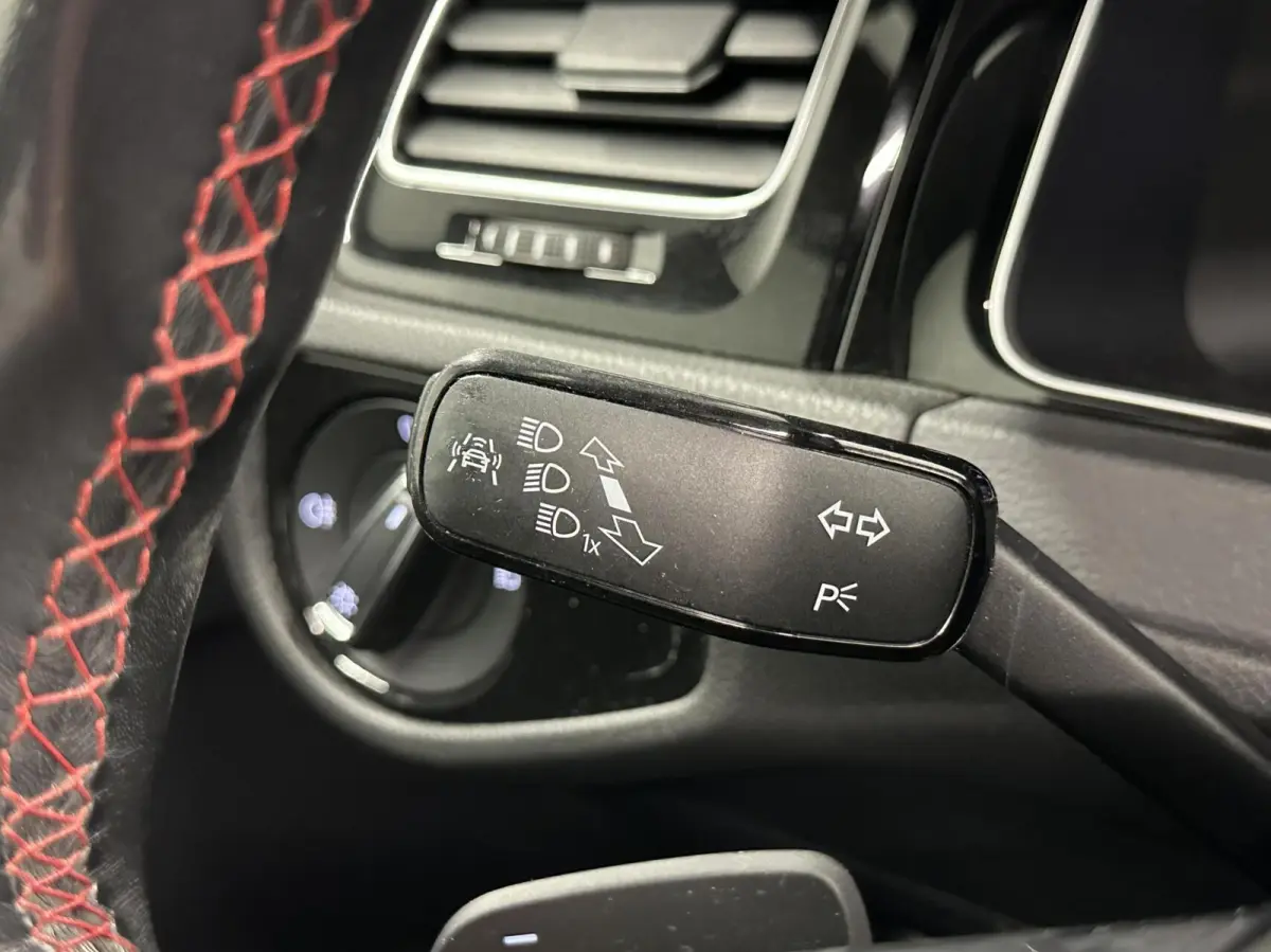2.0 TSI 7.5 GTI PANO CARPLAY NAVI TREKHAAK.