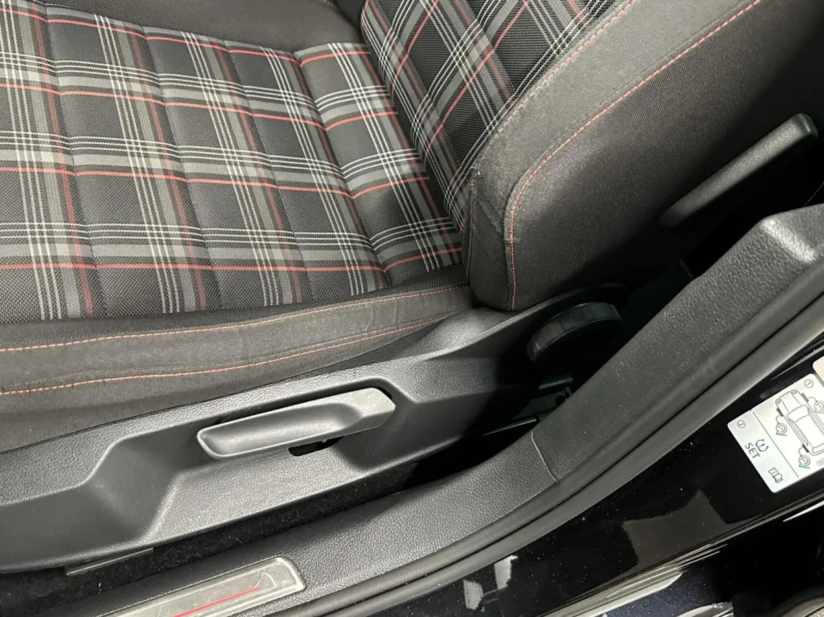 2.0 TSI 7.5 GTI PANO CARPLAY NAVI TREKHAAK.