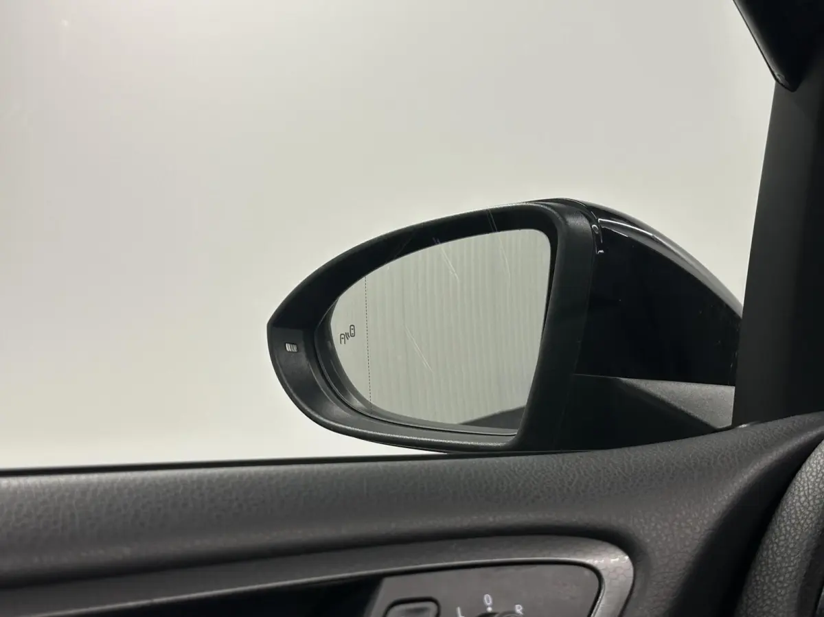 2.0 TSI 7.5 GTI PANO CARPLAY NAVI TREKHAAK.