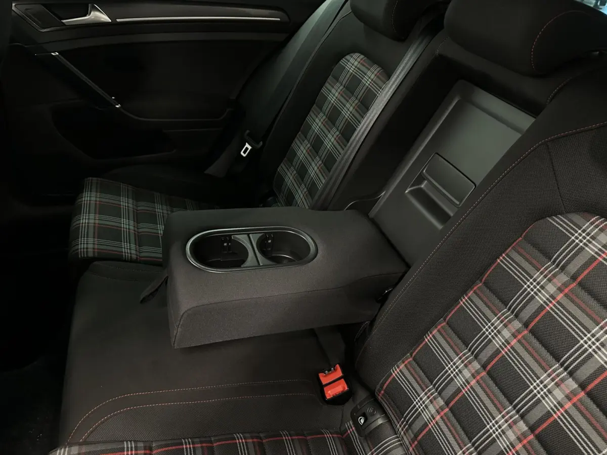 2.0 TSI 7.5 GTI PANO CARPLAY NAVI TREKHAAK.