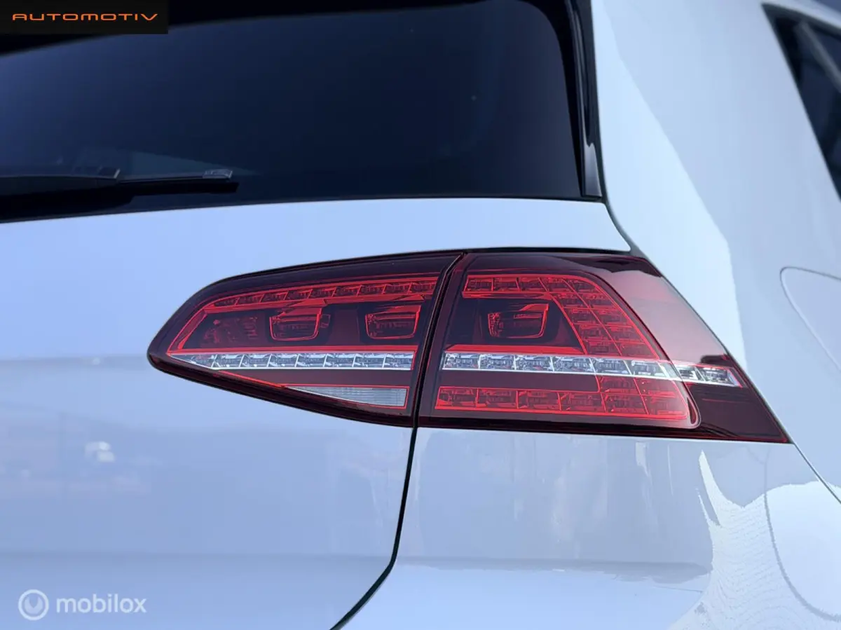 1.4 TSI DSG / 3X R line / PANO / XENON, LED