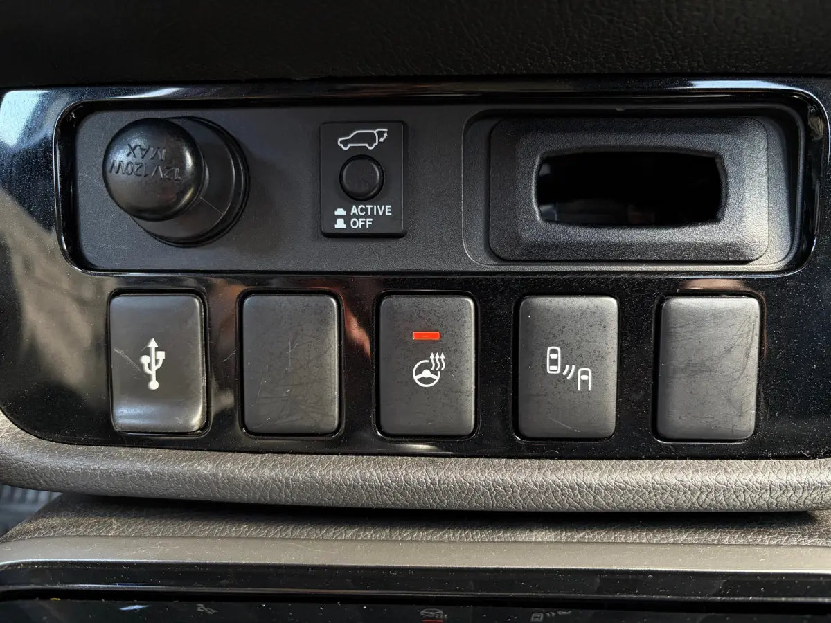 225pk PHEV Intense+ Automaat | Trekhaak 1500 kg geremd | Elektrisch glazen schuif-/kanteldak | Airco | Bluetooth | Automaat | Voorstoelen verwarmd | Achteruitrijcamera | Bluetooth | Cruise c