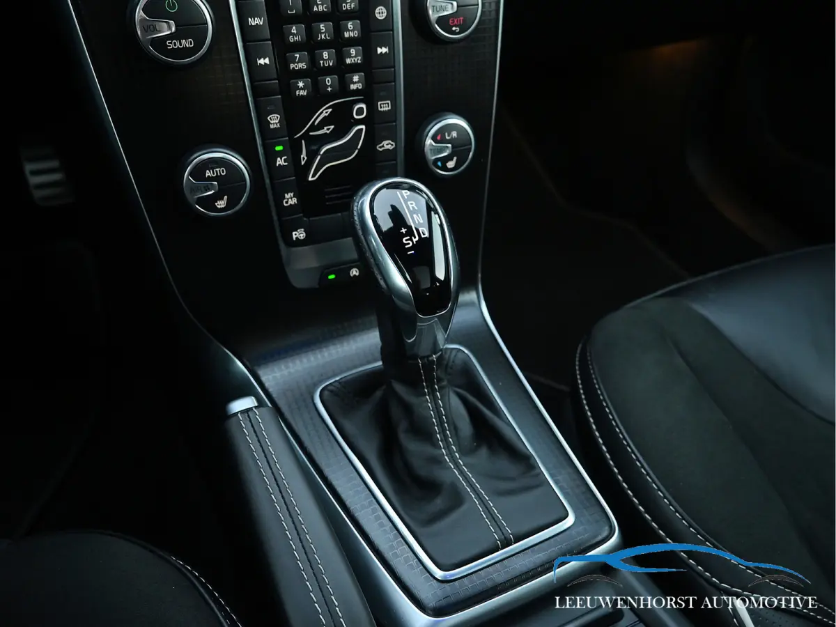 1.5 T3 Polar+ Sport, DAB, leer, stoelverw., keyless, panodak, NL-dealerauto