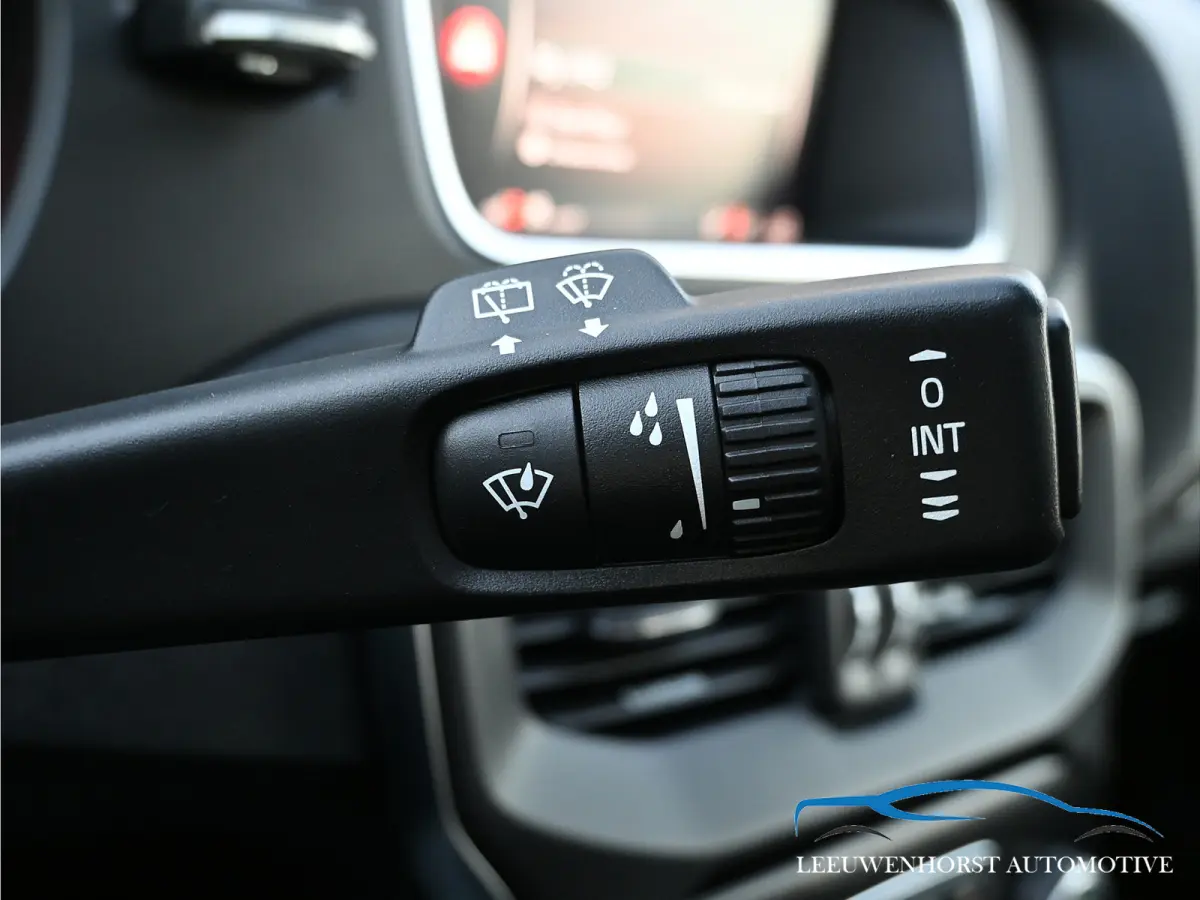 1.5 T3 Polar+ Sport, DAB, leer, stoelverw., keyless, panodak, NL-dealerauto
