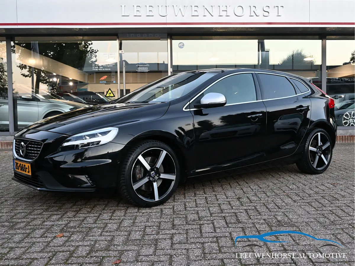 1.5 T3 Polar+ Sport, DAB, leer, stoelverw., keyless, panodak, NL-dealerauto