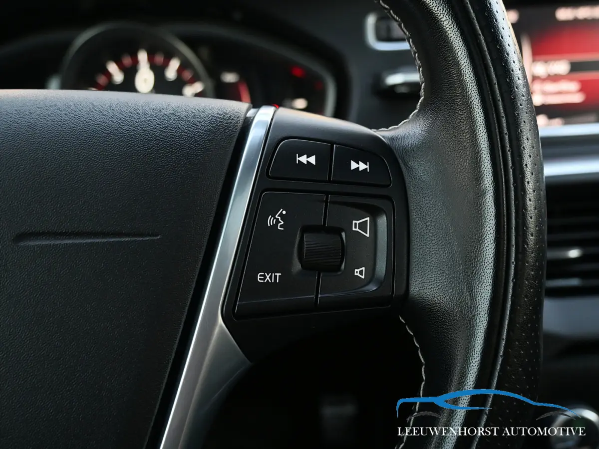 1.5 T3 Polar+ Sport, DAB, leer, stoelverw., keyless, panodak, NL-dealerauto