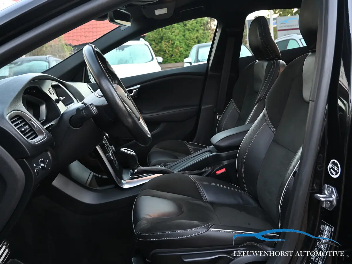 1.5 T3 Polar+ Sport, DAB, leer, stoelverw., keyless, panodak, NL-dealerauto