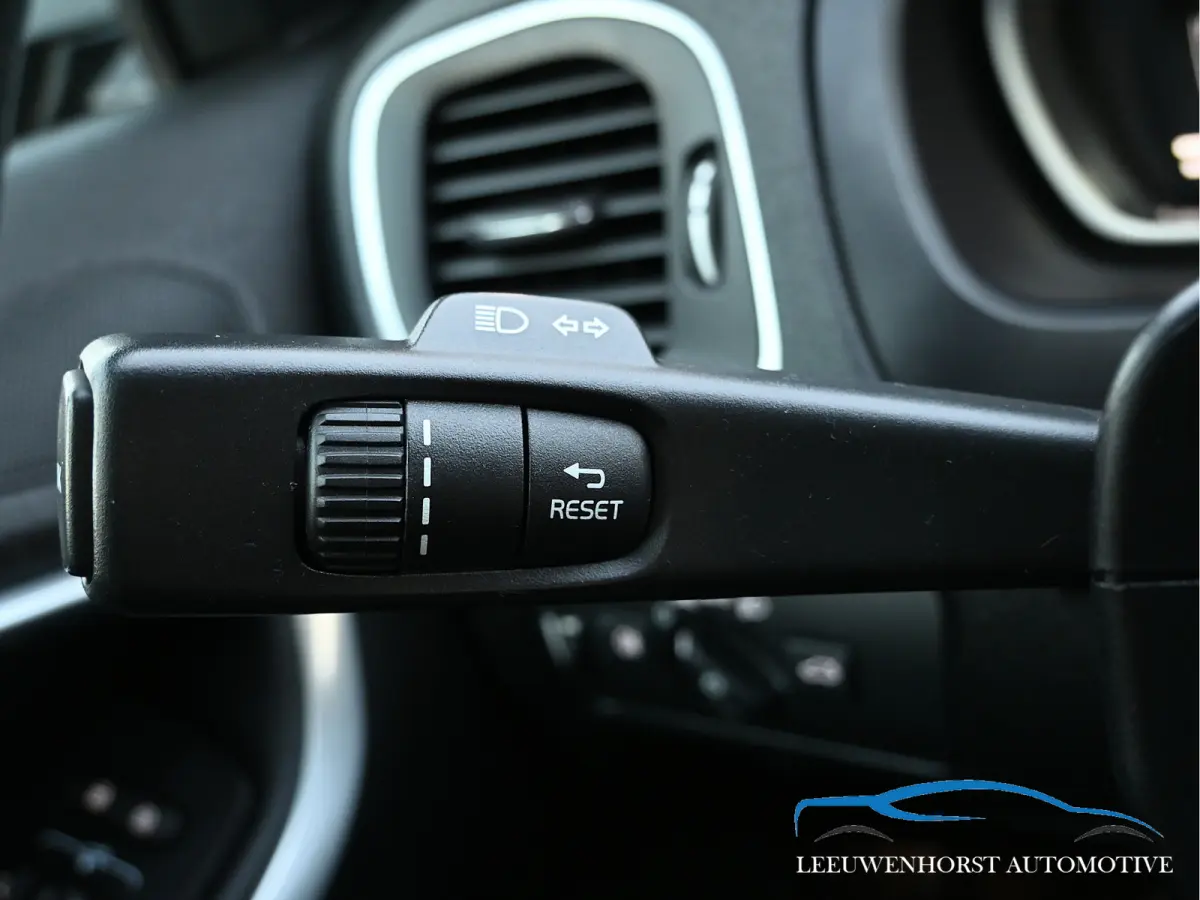 1.5 T3 Polar+ Sport, DAB, leer, stoelverw., keyless, panodak, NL-dealerauto