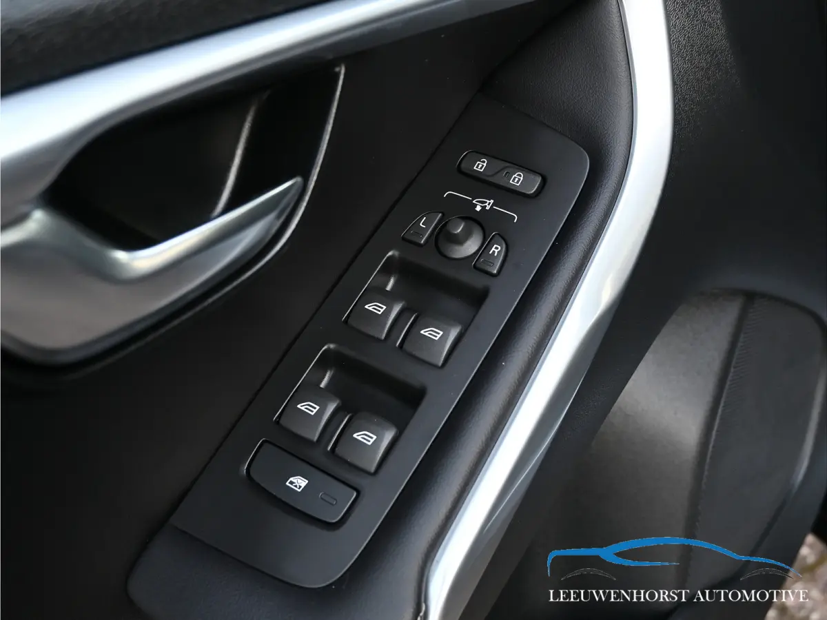 1.5 T3 Polar+ Sport, DAB, leer, stoelverw., keyless, panodak, NL-dealerauto