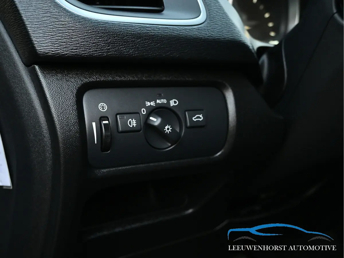 1.5 T3 Polar+ Sport, DAB, leer, stoelverw., keyless, panodak, NL-dealerauto