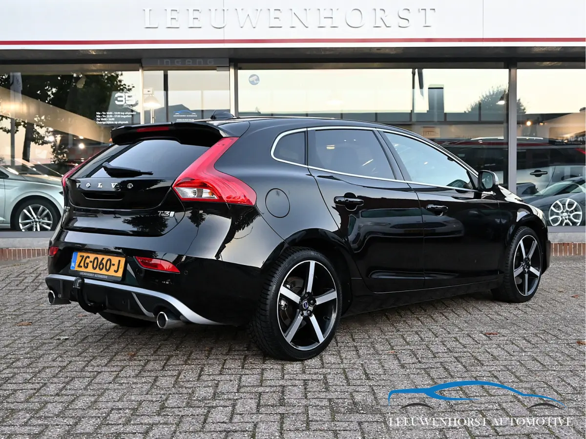 1.5 T3 Polar+ Sport, DAB, leer, stoelverw., keyless, panodak, NL-dealerauto