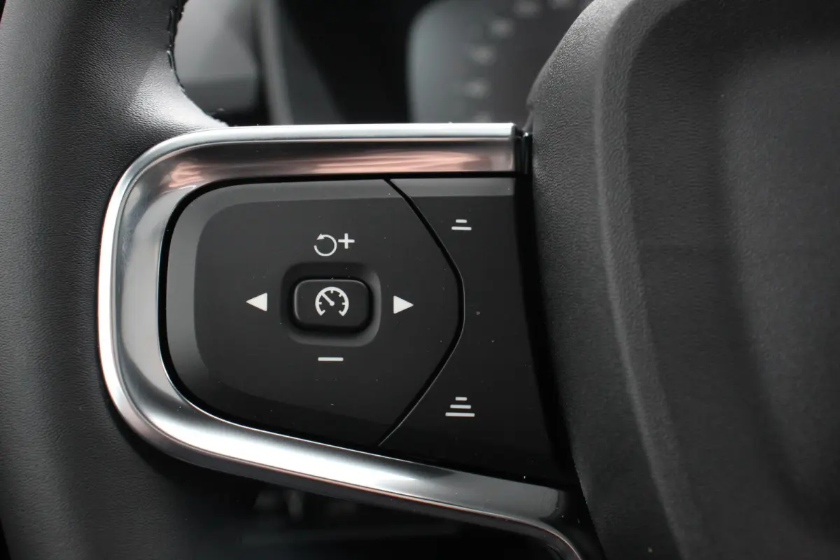 1.5 T5 Plug-in hybrid Ultimate Dark Electrische Glazen Panorama dak Navigatie Dab Led Adaptieve Cruise Control Camera Parkeer sensoren Lichtmetalen velgen