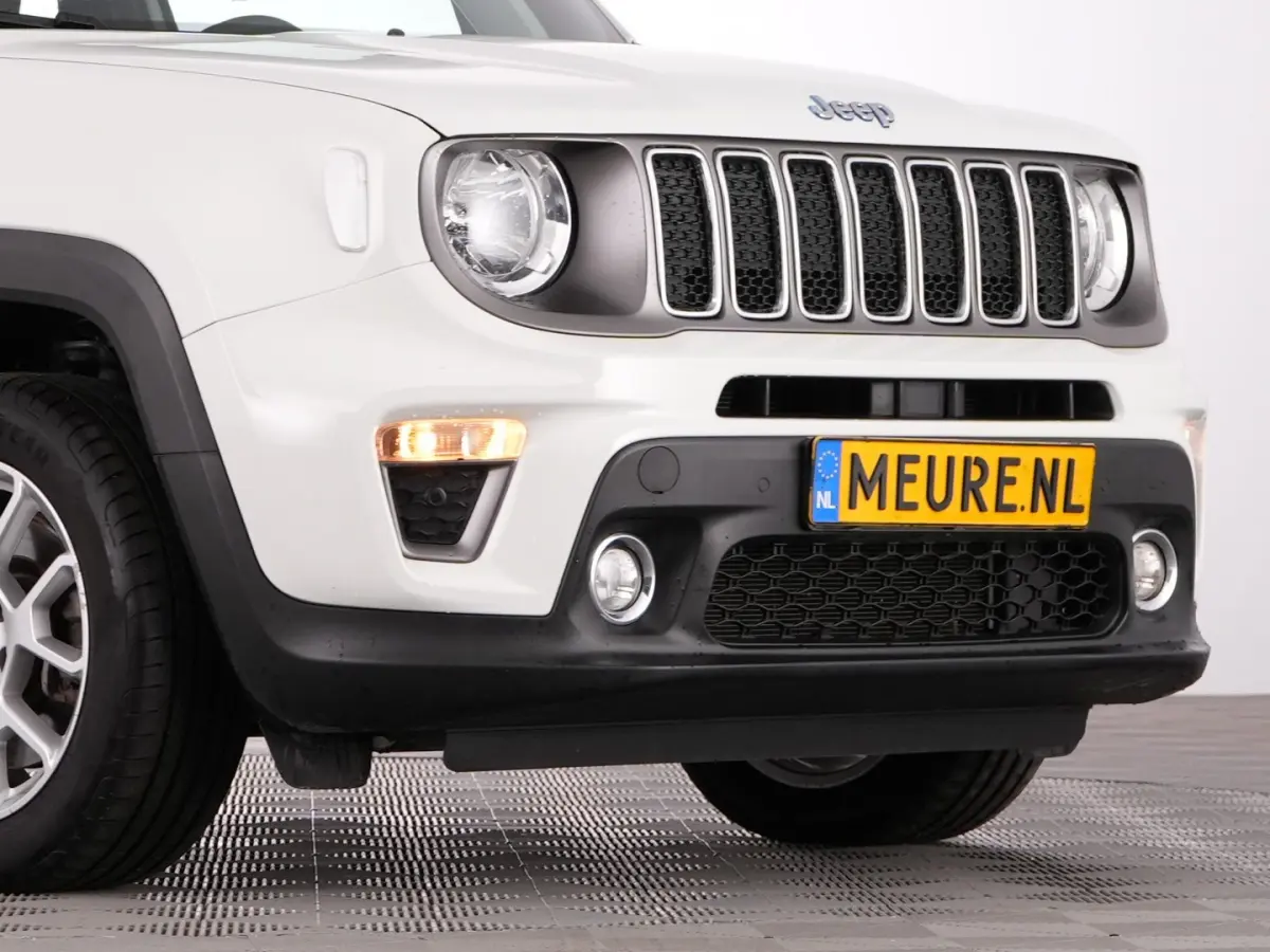 4xe 190 Plug-in Hybrid Electric Limited | NAVI | CARPLAY | VELGEN !