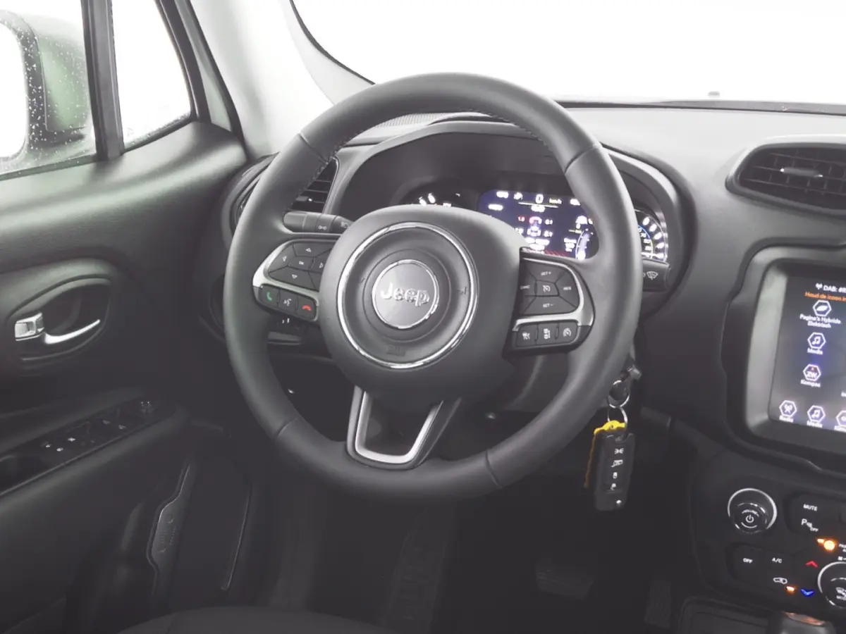 4xe 190 Plug-in Hybrid Electric Limited | NAVI | CARPLAY | VELGEN !
