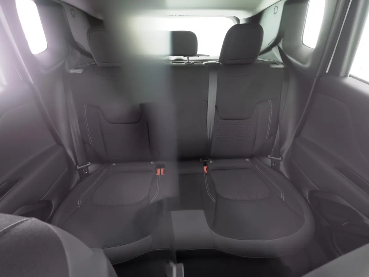 4xe 190 Plug-in Hybrid Electric Limited | NAVI | CARPLAY | VELGEN !
