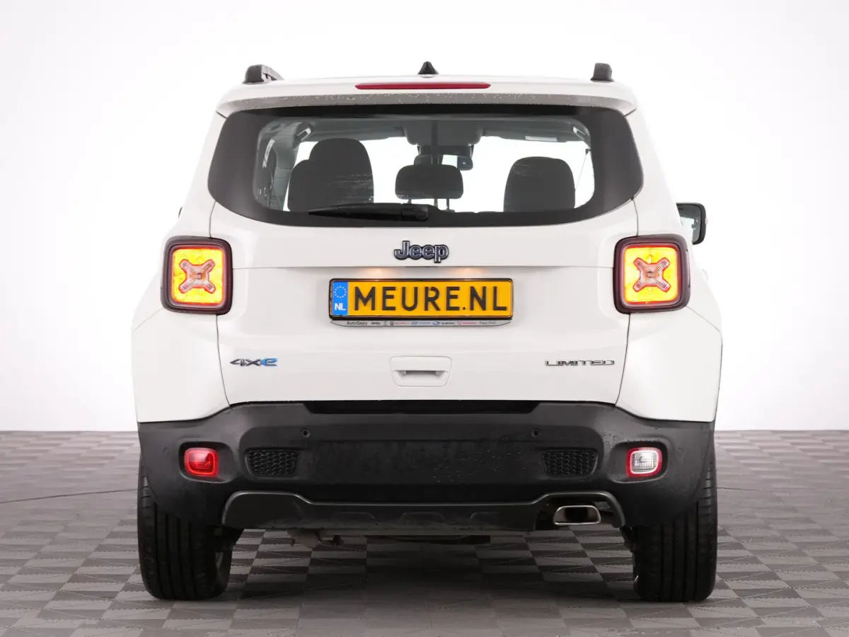 4xe 190 Plug-in Hybrid Electric Limited | NAVI | CARPLAY | VELGEN !
